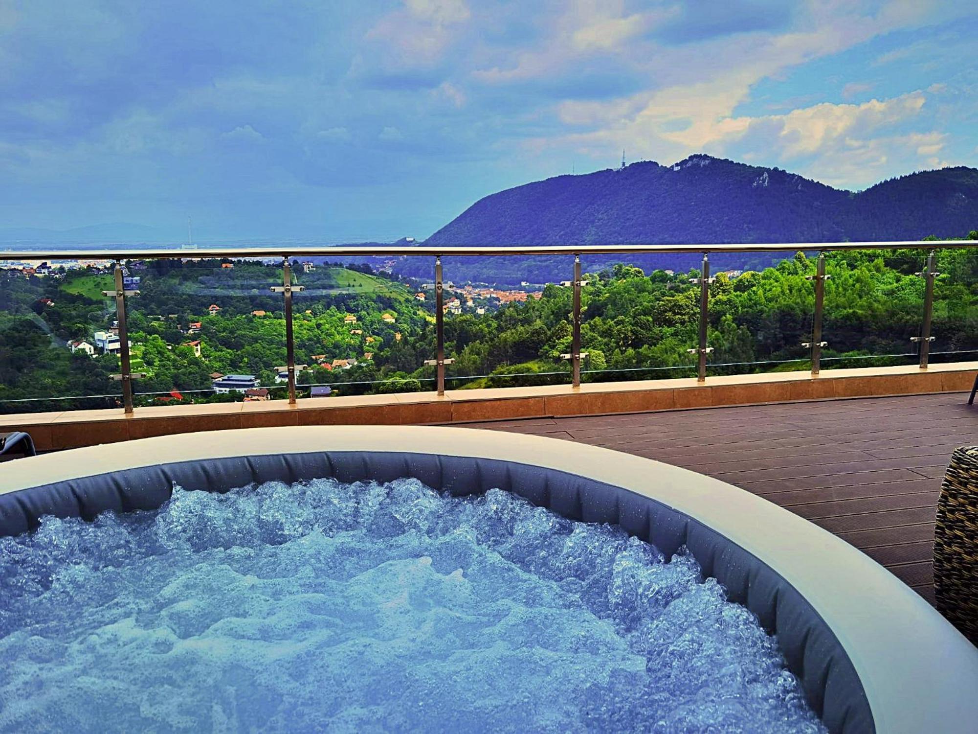Coroni Seasons With Panoramic View Apartment